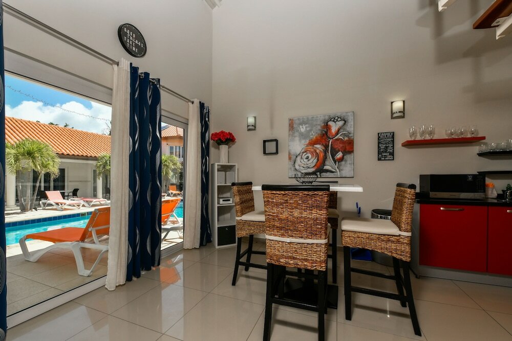 Pool side Villa Little 2 with Gallery