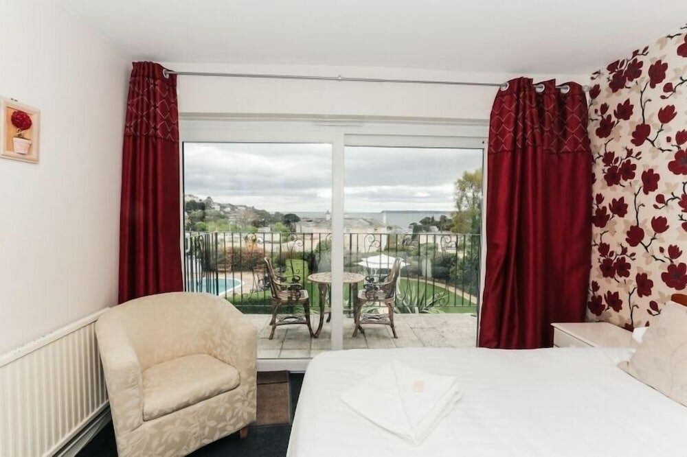 Double Room with Sea View & Balcony