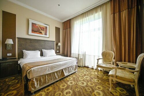 Улучшенный двухместный номер с 1 двуспальной кроватью в Imperial Palace Hotel