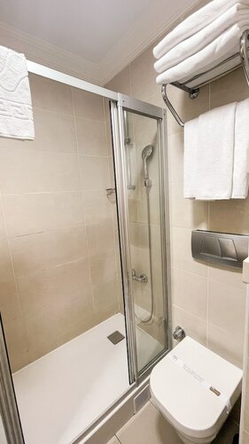 Стандартный трехместный номер в Sude Konak Hotel