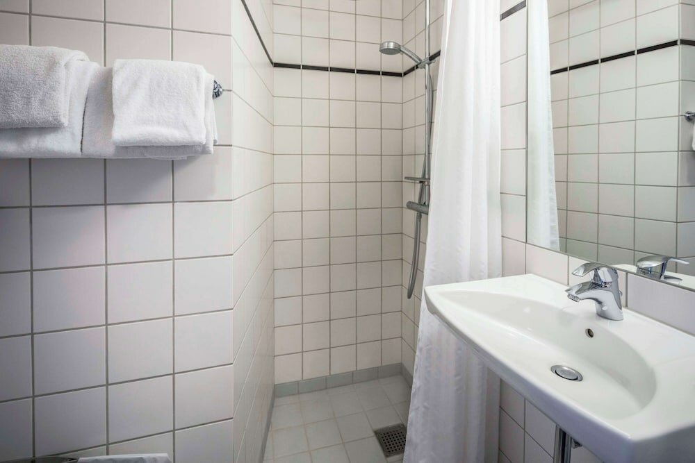 Standard Double Room, 1 Queen Bed