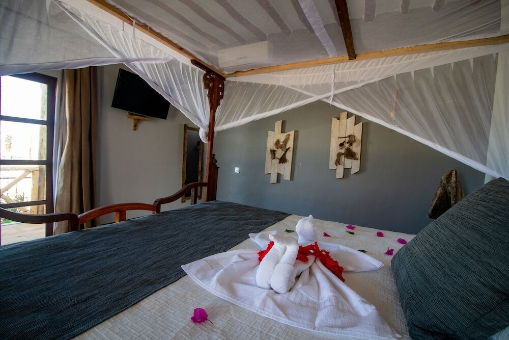Junior Suite, Balcony, Pool View