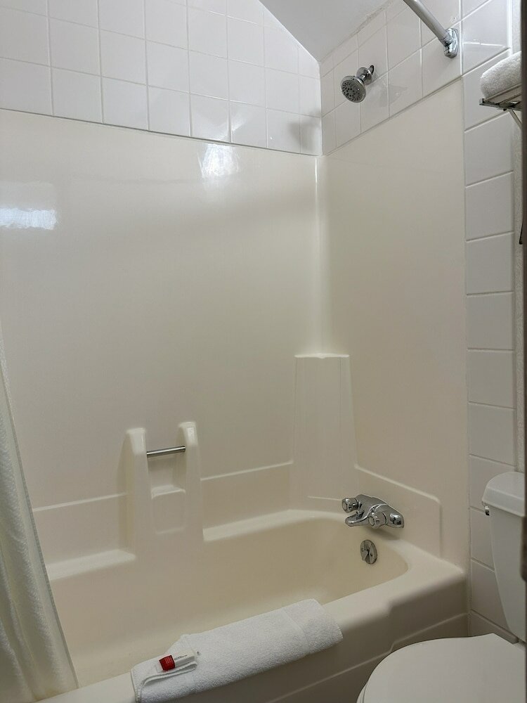 Standard Room, 1 Queen Bed (Ground Floor)