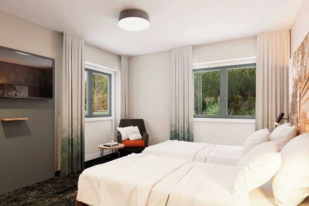 Deluxe Suite, 1 Queen Bed with Sofa bed