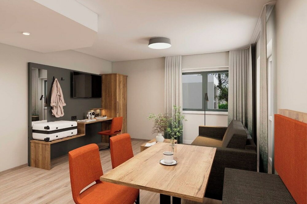 Deluxe Suite, 1 Queen Bed with Sofa bed