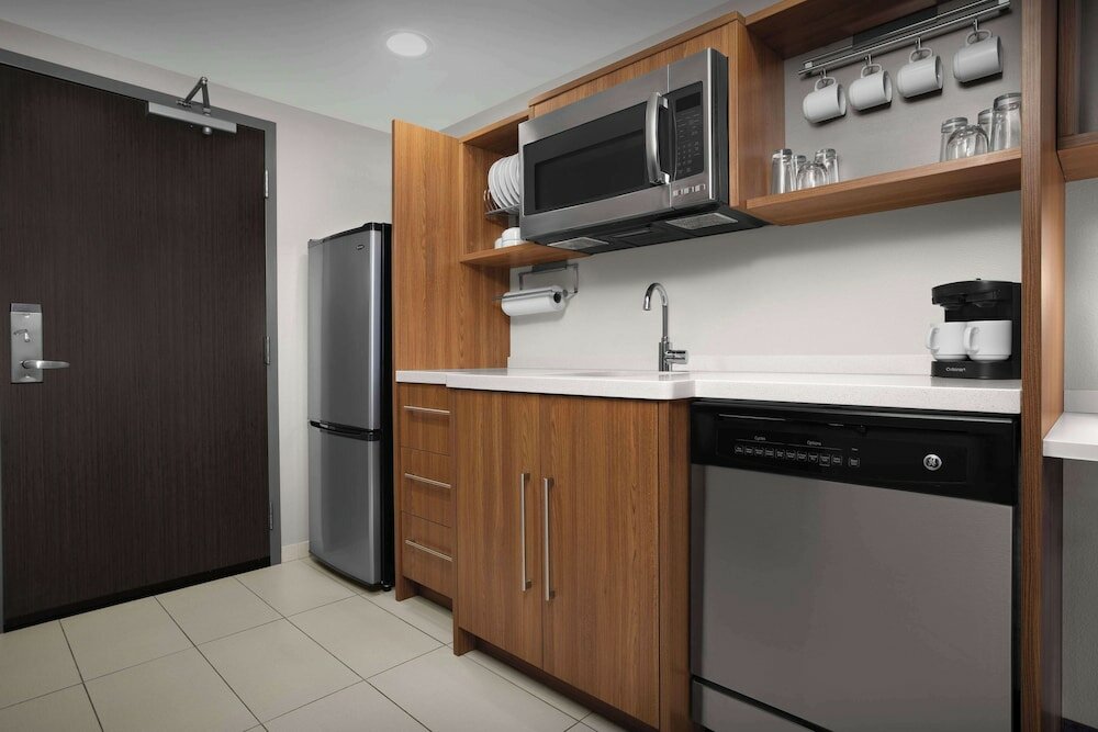 Studio, 2 Queen Beds, Accessible (Bathtub)