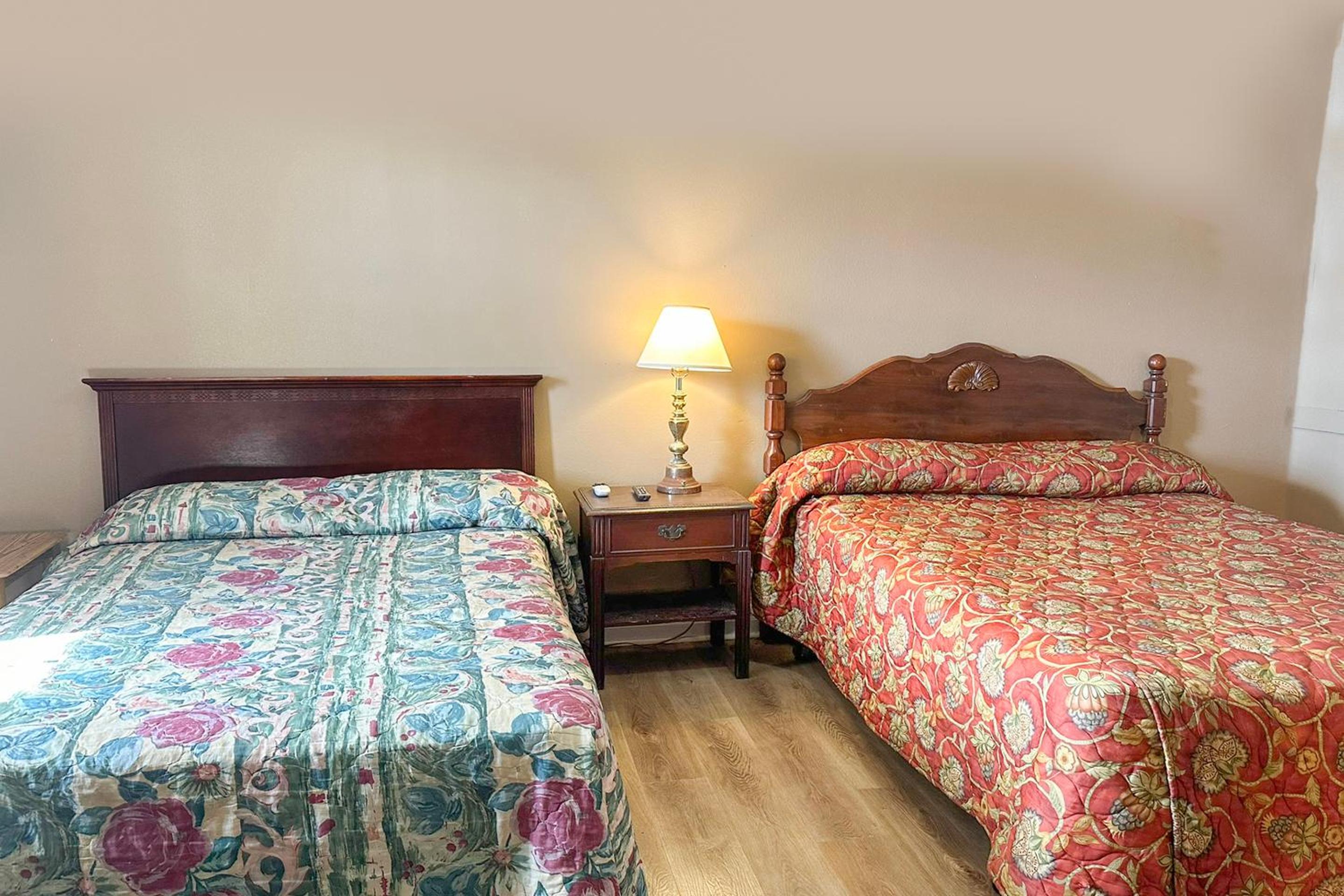 Premium 2 Queen Bed Smoking