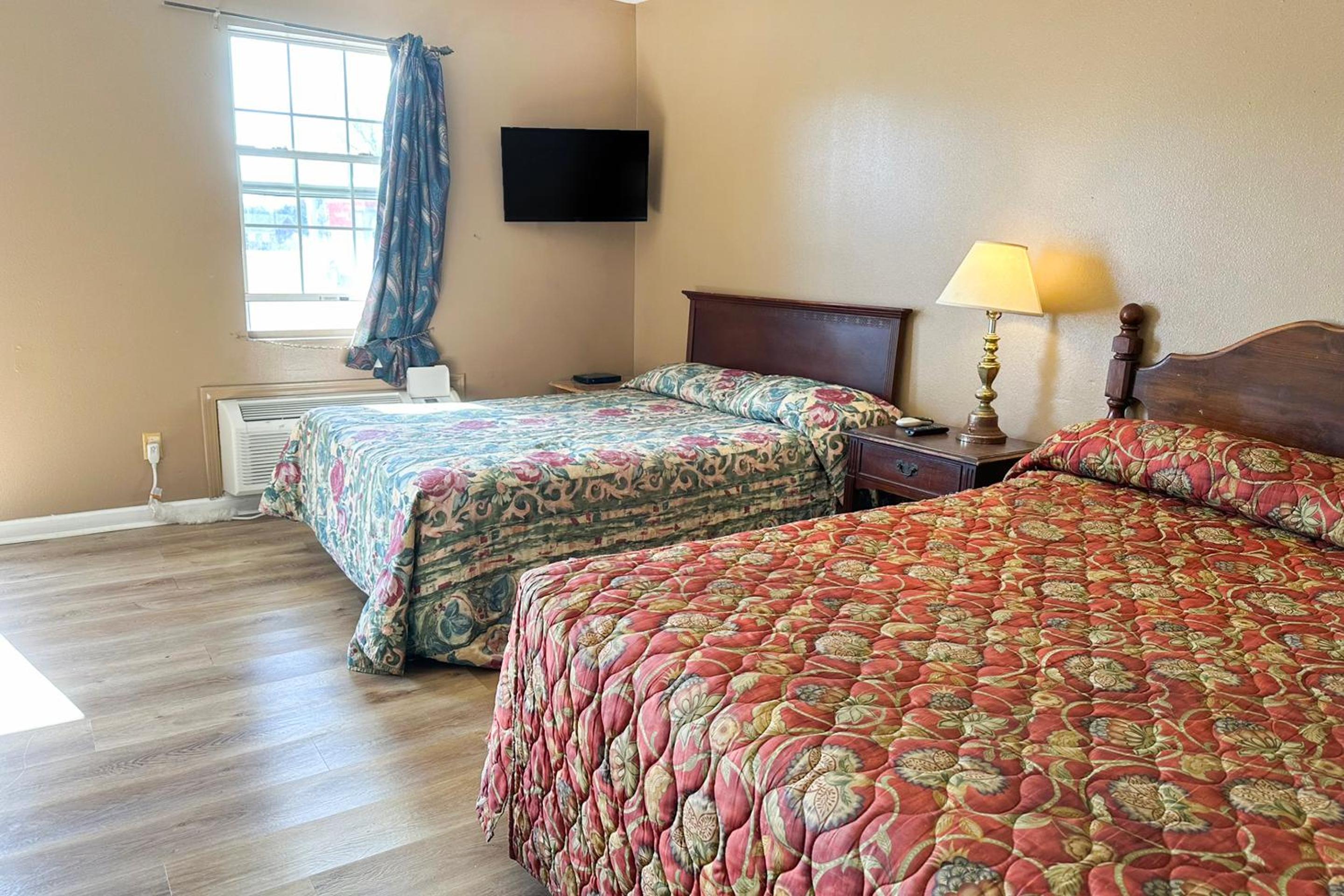 Premium 2 Queen Bed Smoking