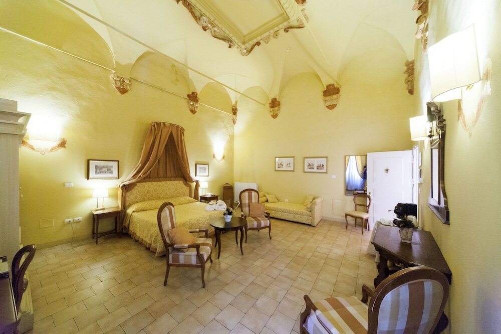Executive Suite, Tower