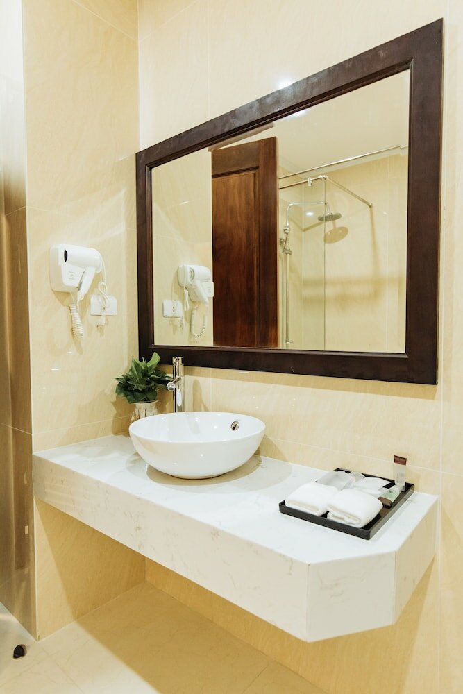 Suite, Balcony