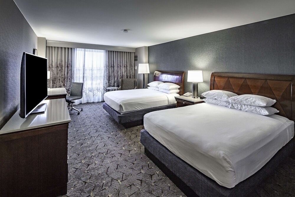 2 Queen Beds, Patio, Poolside