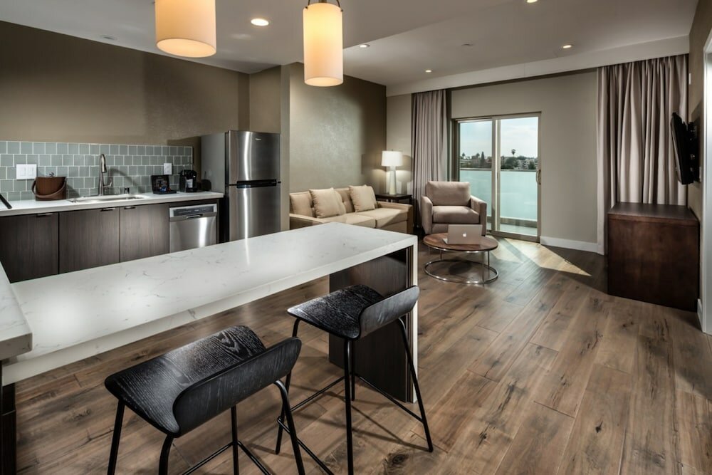 Penthouse, 1 Queen Bed