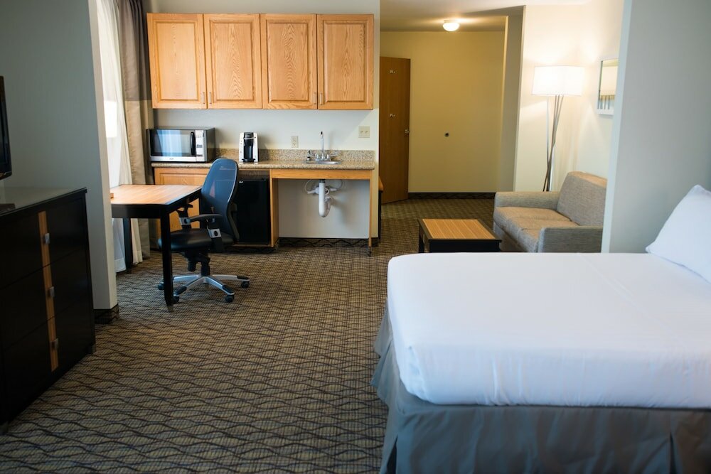 Suite, 2 Queen Beds, Accessible (Mobility Accessible)