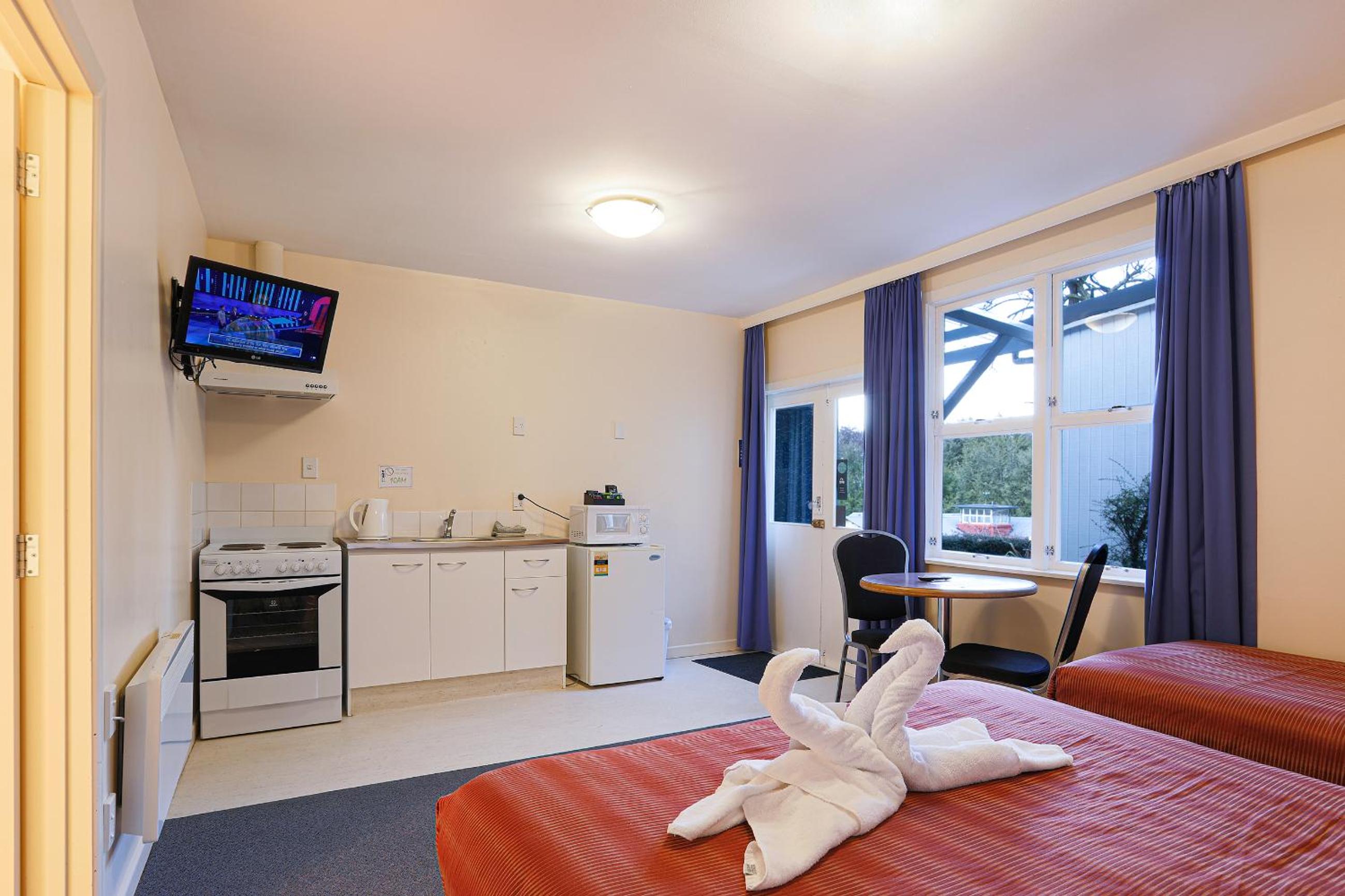 Studio (3 Adults)