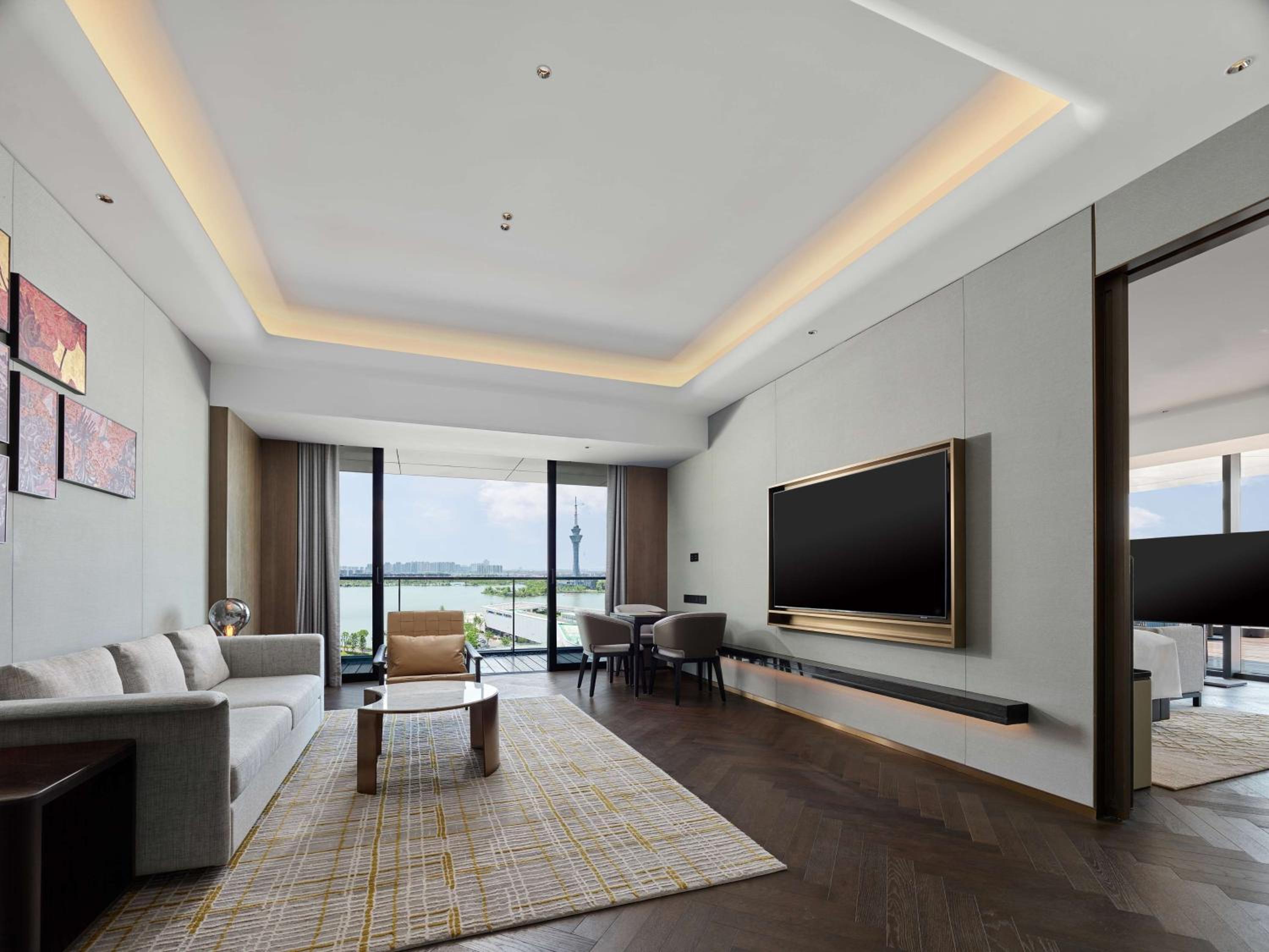 Premium King Suite with Balcony - Lake View
