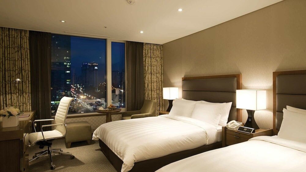 Deluxe Family Twin Room