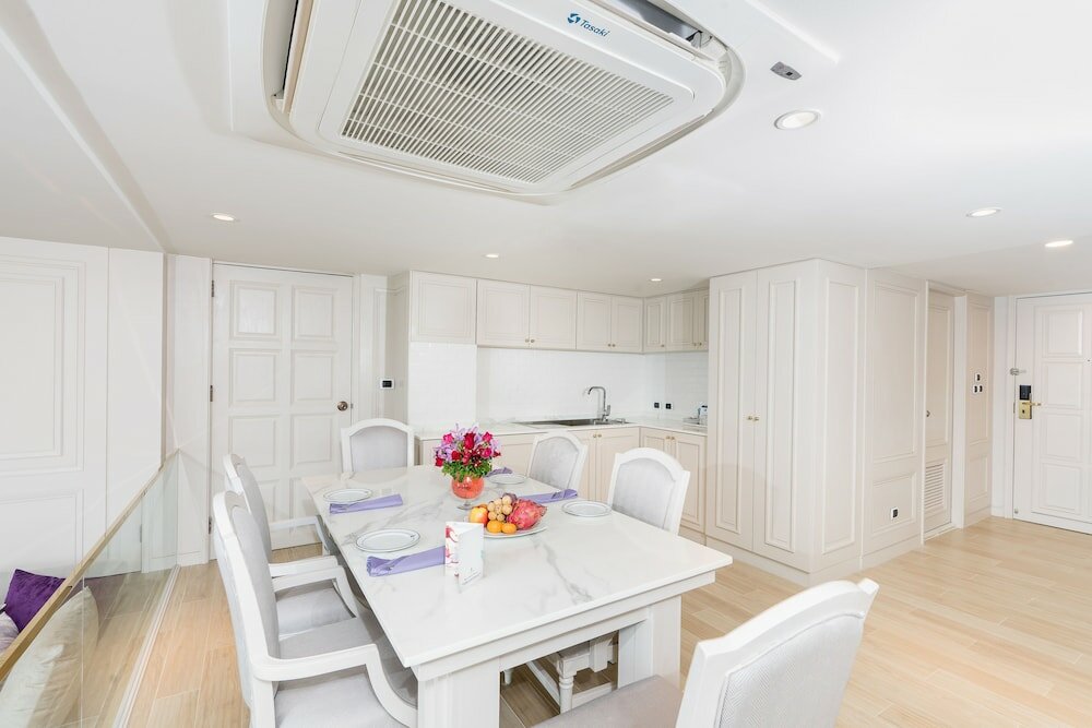 Theme Suite Two Bedrooms Thai Modern