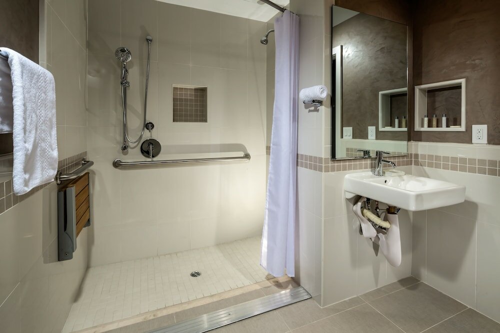 Penthouse, 1 Queen Bed, Accessible