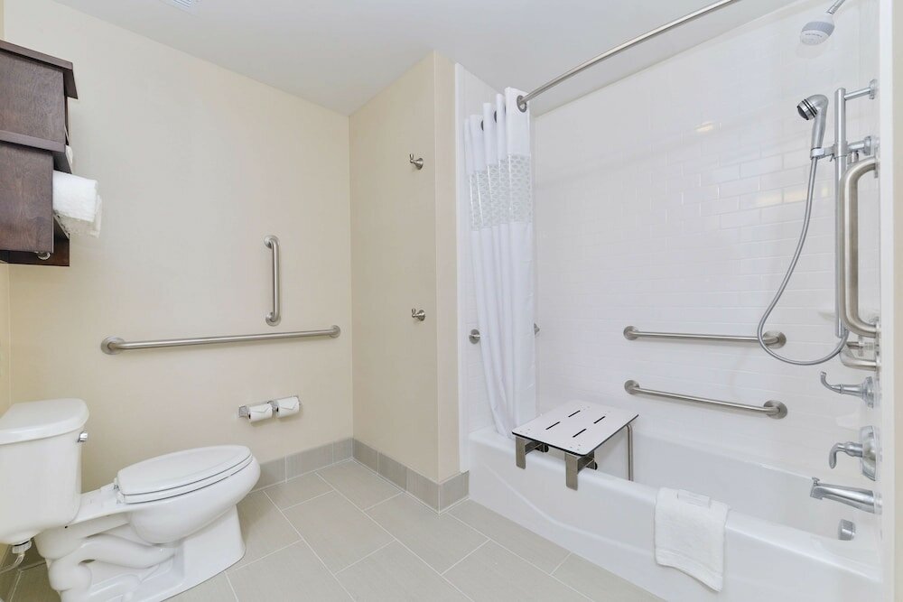 Studio, 1 King Bed, Accessible, Bathtub (Balcony)
