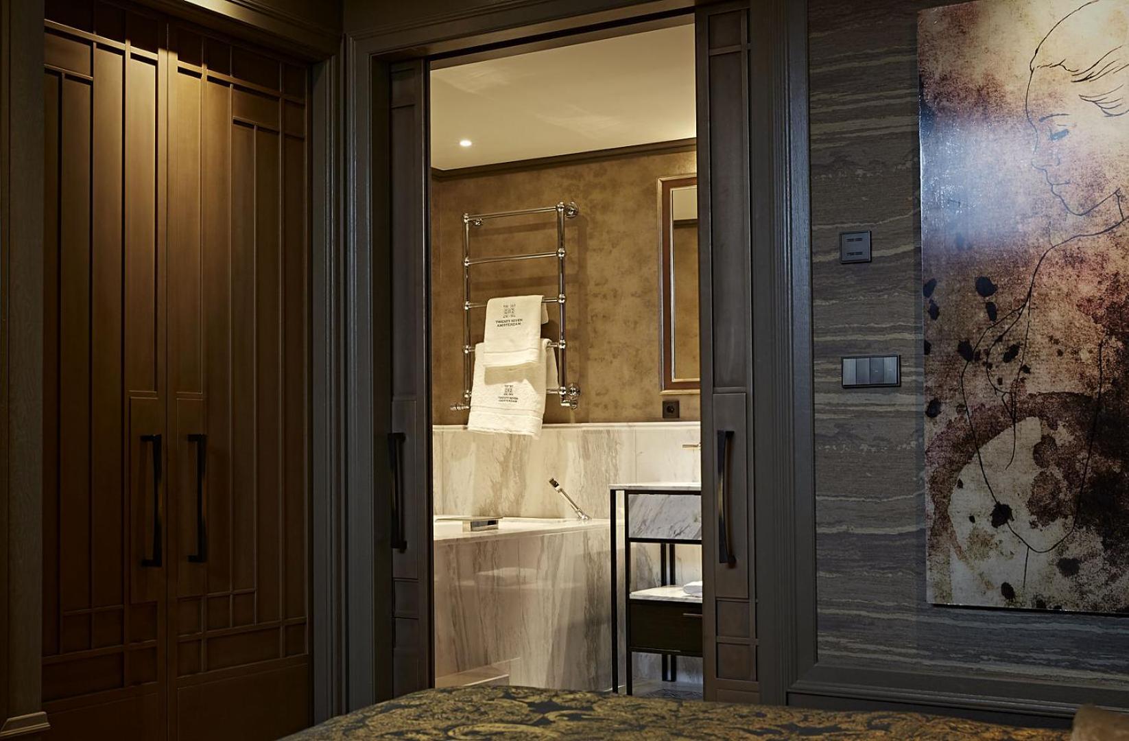 One Bedroom Suite Smoking