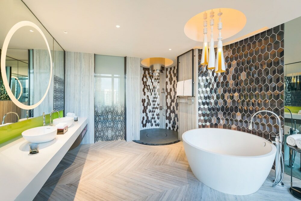 Suite, 1 King Bed, Terrace