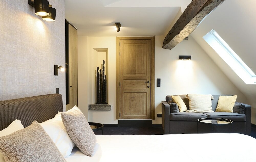 Luxury Suite with Spa Bath and Sofa Bed