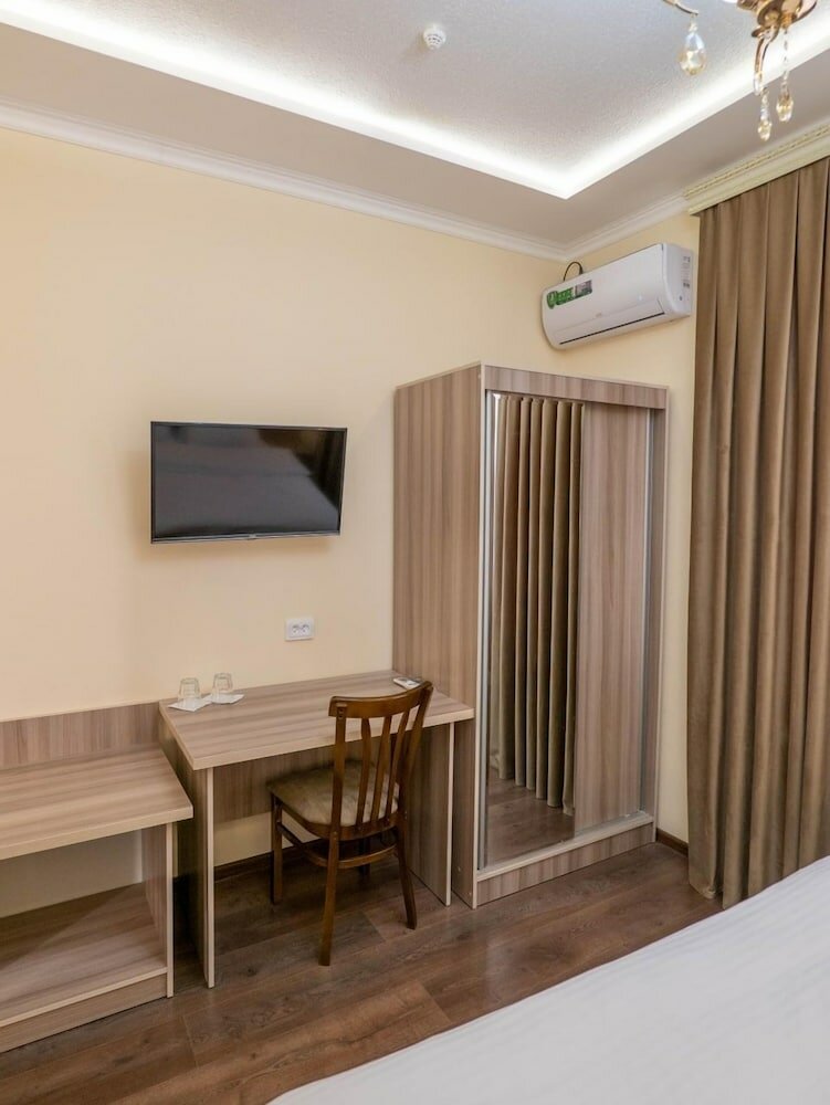 Standard Double Room, City View