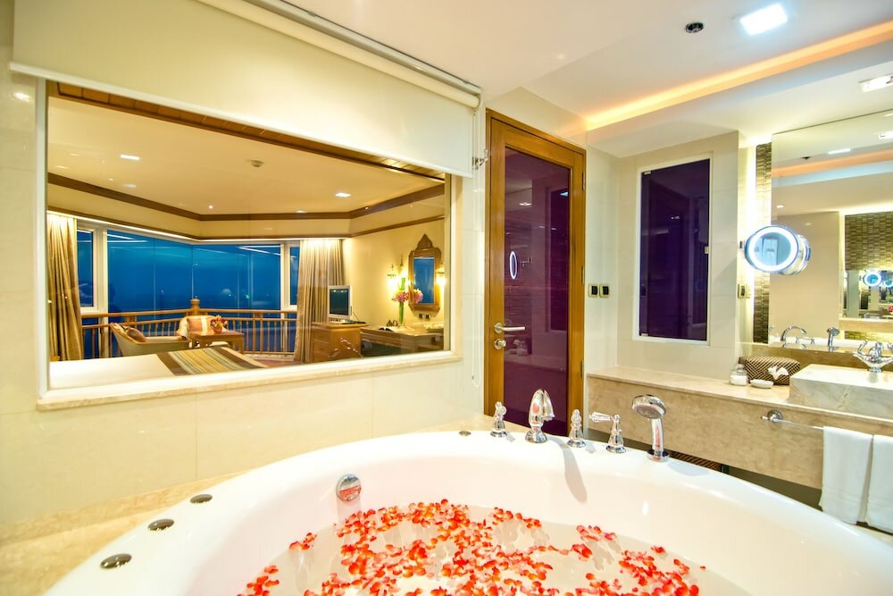 Theme Suite Two Bedrooms Thai Heritage