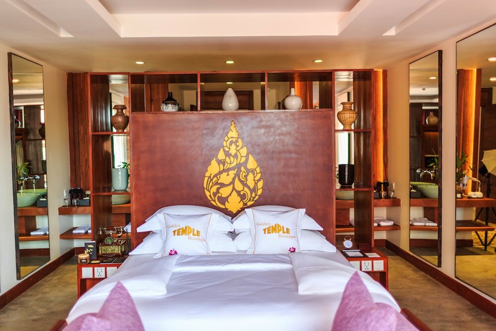 Deluxe Suite, Balcony, City View