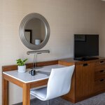 Стандартный номер, 1 двуспальная кровать «Кинг-сайз» с диваном-кроватью, балкон в Crowne Plaza Phoenix - Chandler Golf Resort, an Ihg Hotel