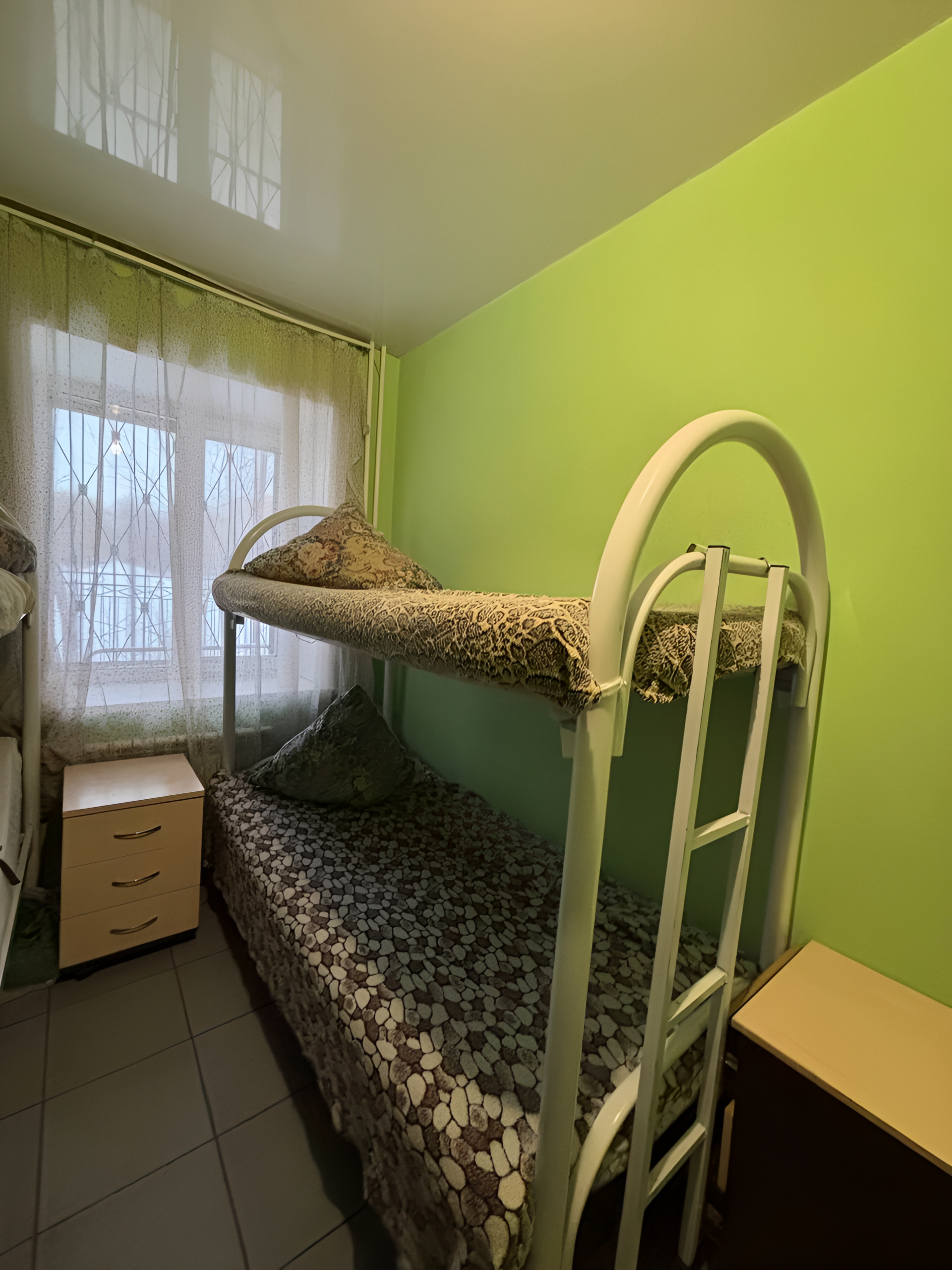 Общий номер для женщин с 6 кроватями