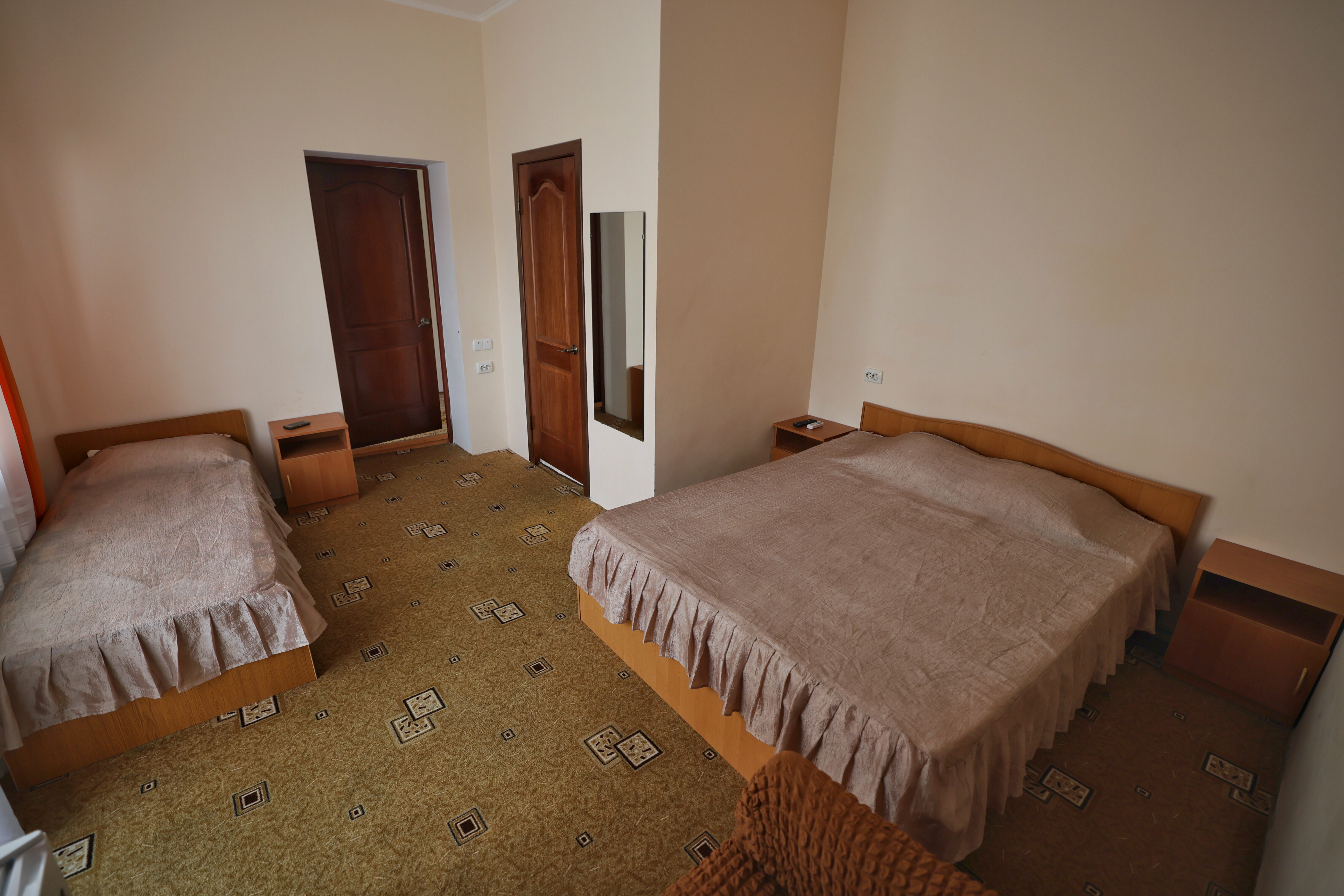 Трехместный номер с доп. местом с балконом и видом на горы