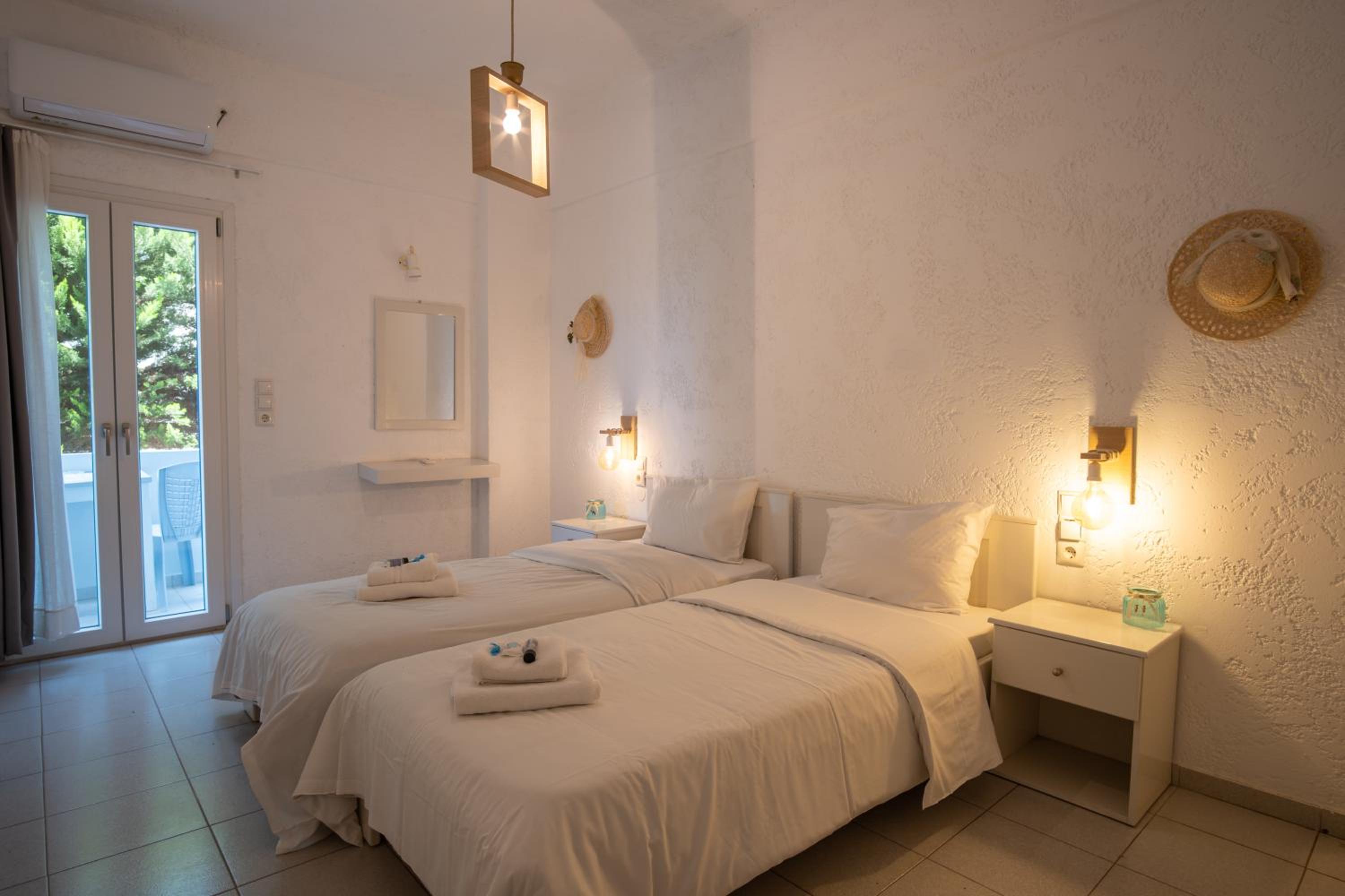 Triple Room with Garden View