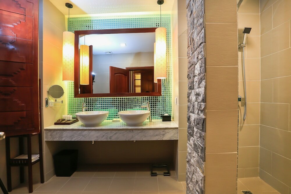 Landmark Twin Room