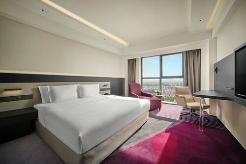 Standard Room, 1 King Bed (High Floor) в Crowne Plaza Beijing International Airport
