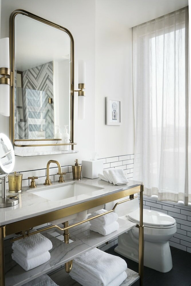 Room, 1 King Bed, Corner