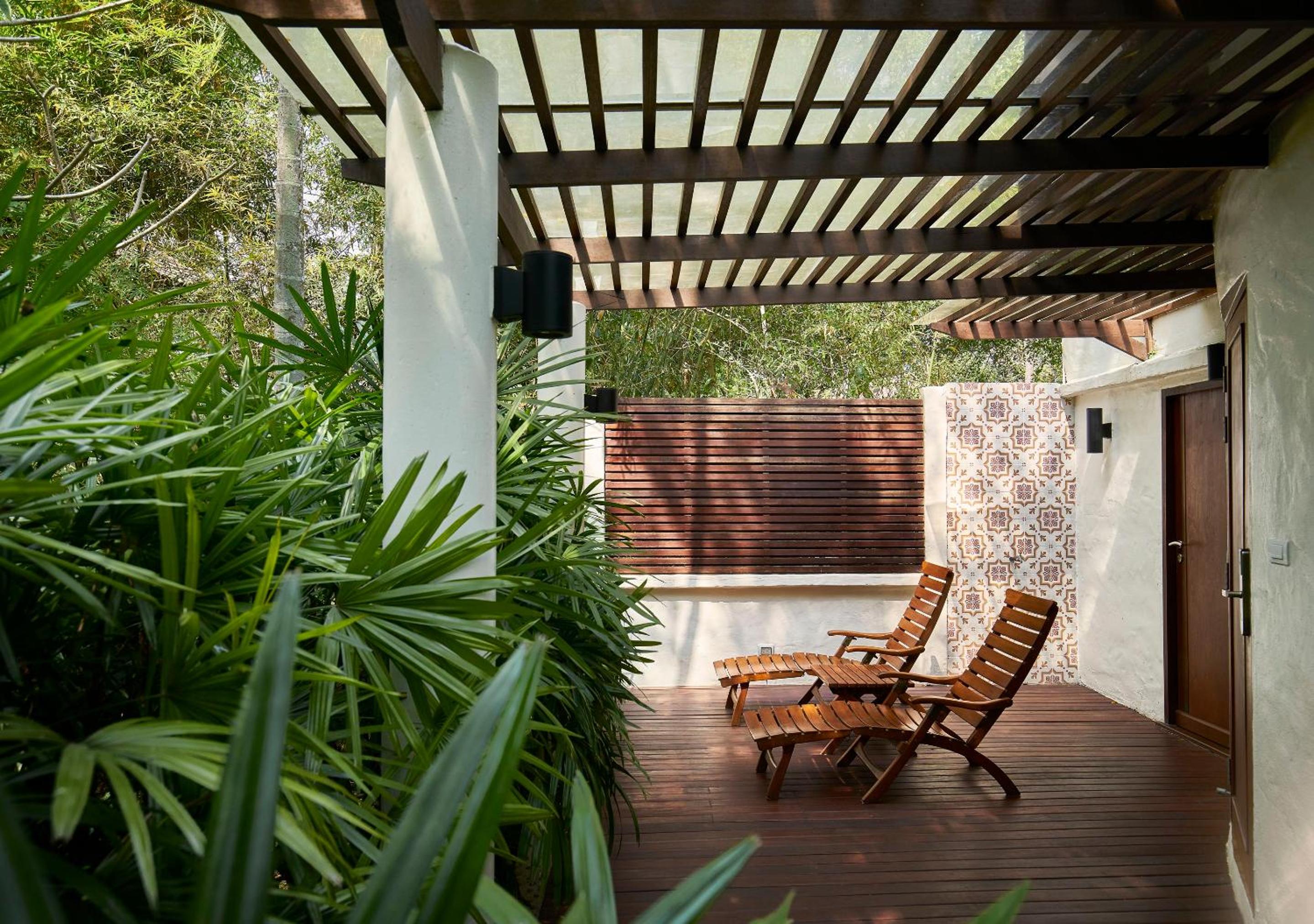 Villa with Garden View