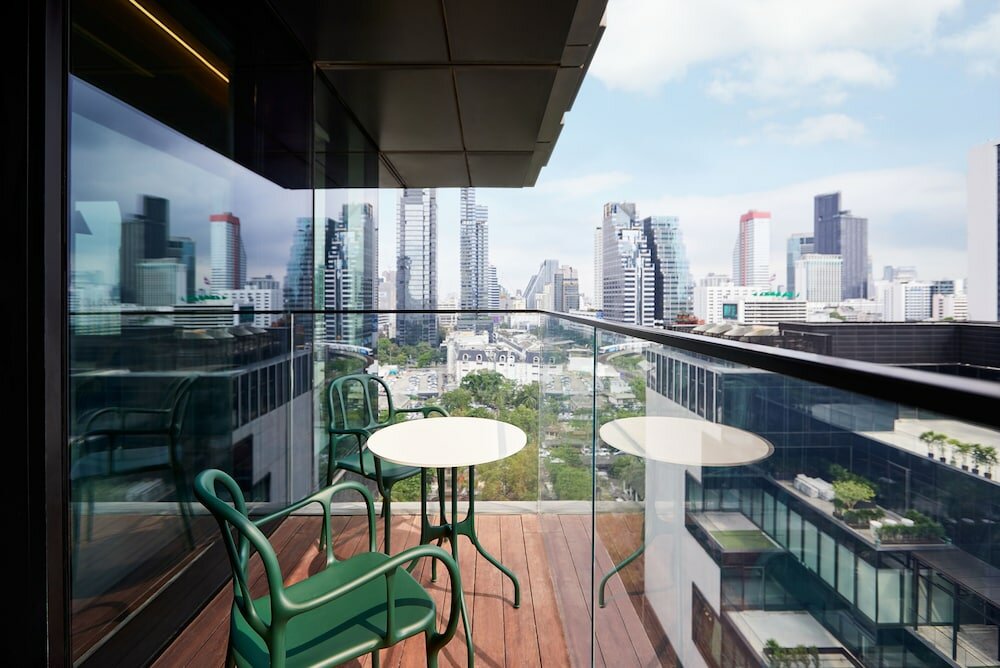 Suite, 1 King Bed, Balcony