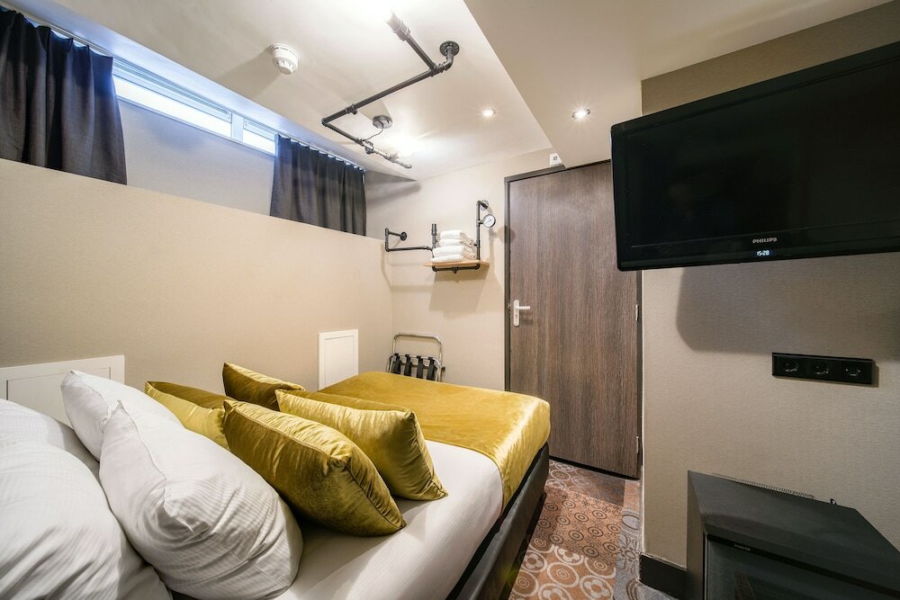 Economy Double Room, 1 Large Twin Bed