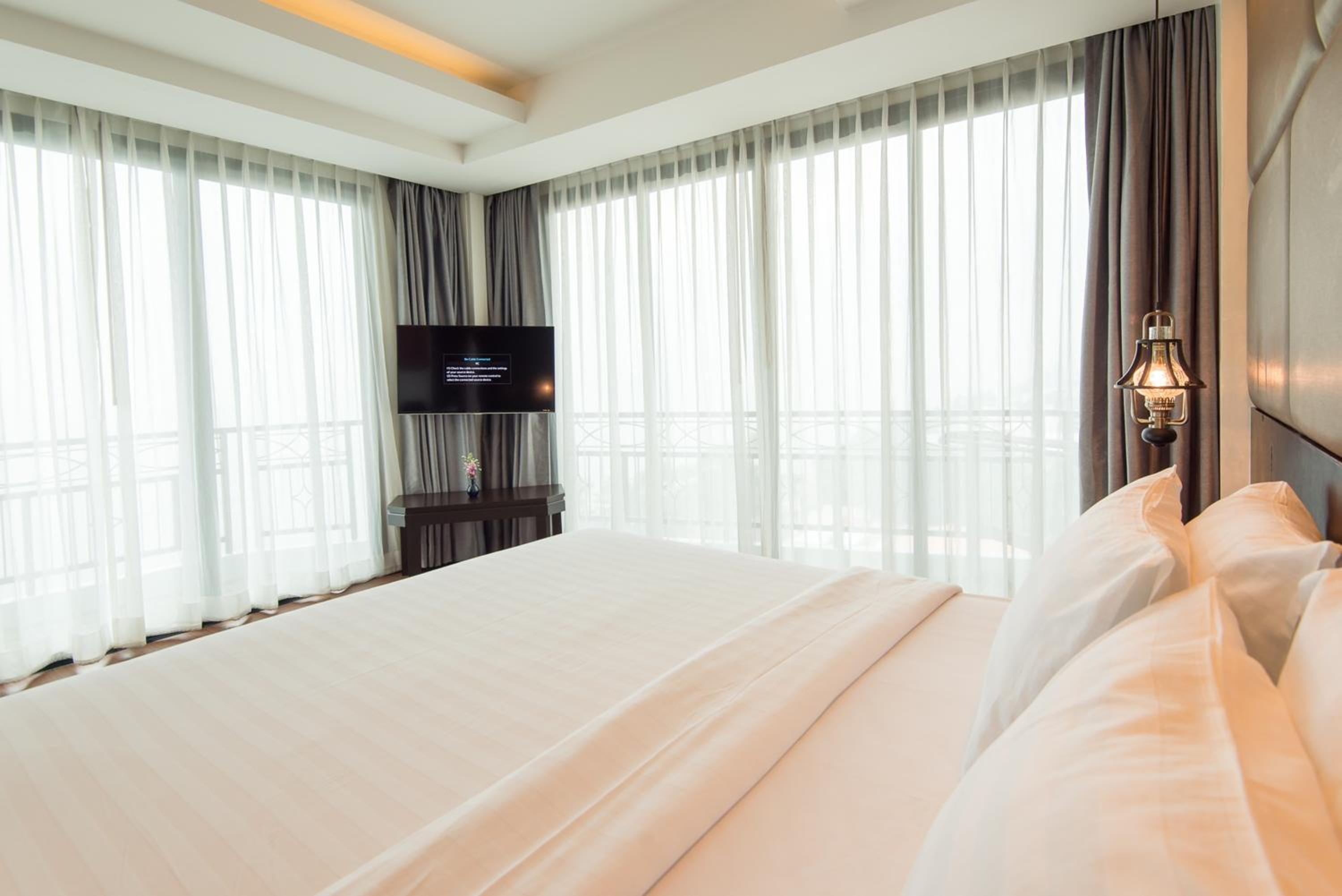 Deluxe Corner Seaview