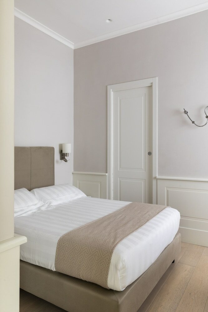 Superior Double Room, City View