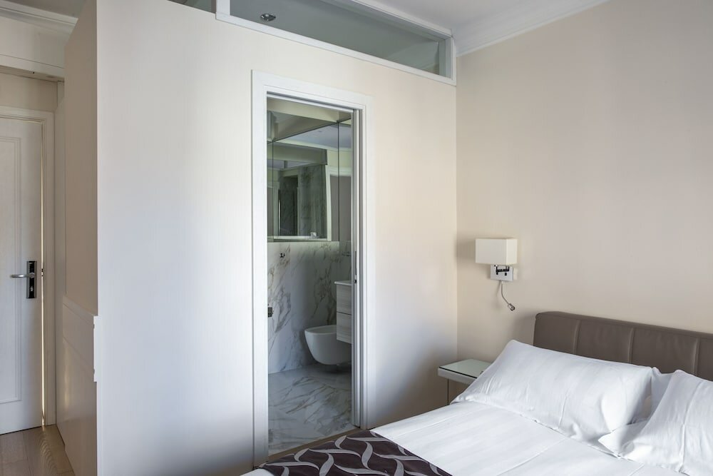 Superior Double Room, City View
