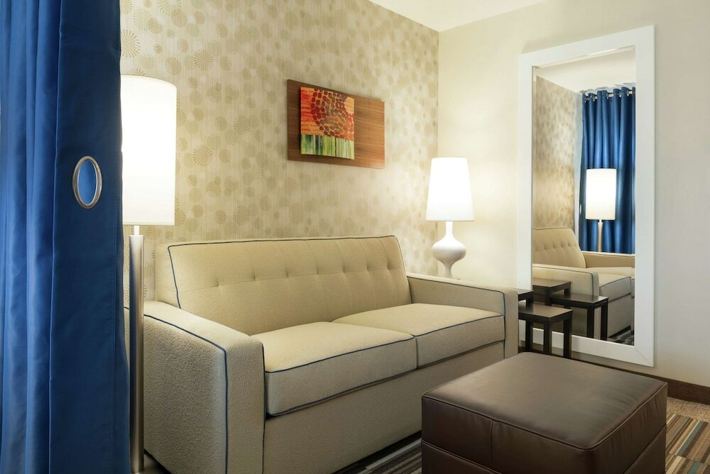 Studio, 1 King Bed, Accessible (Hearing)