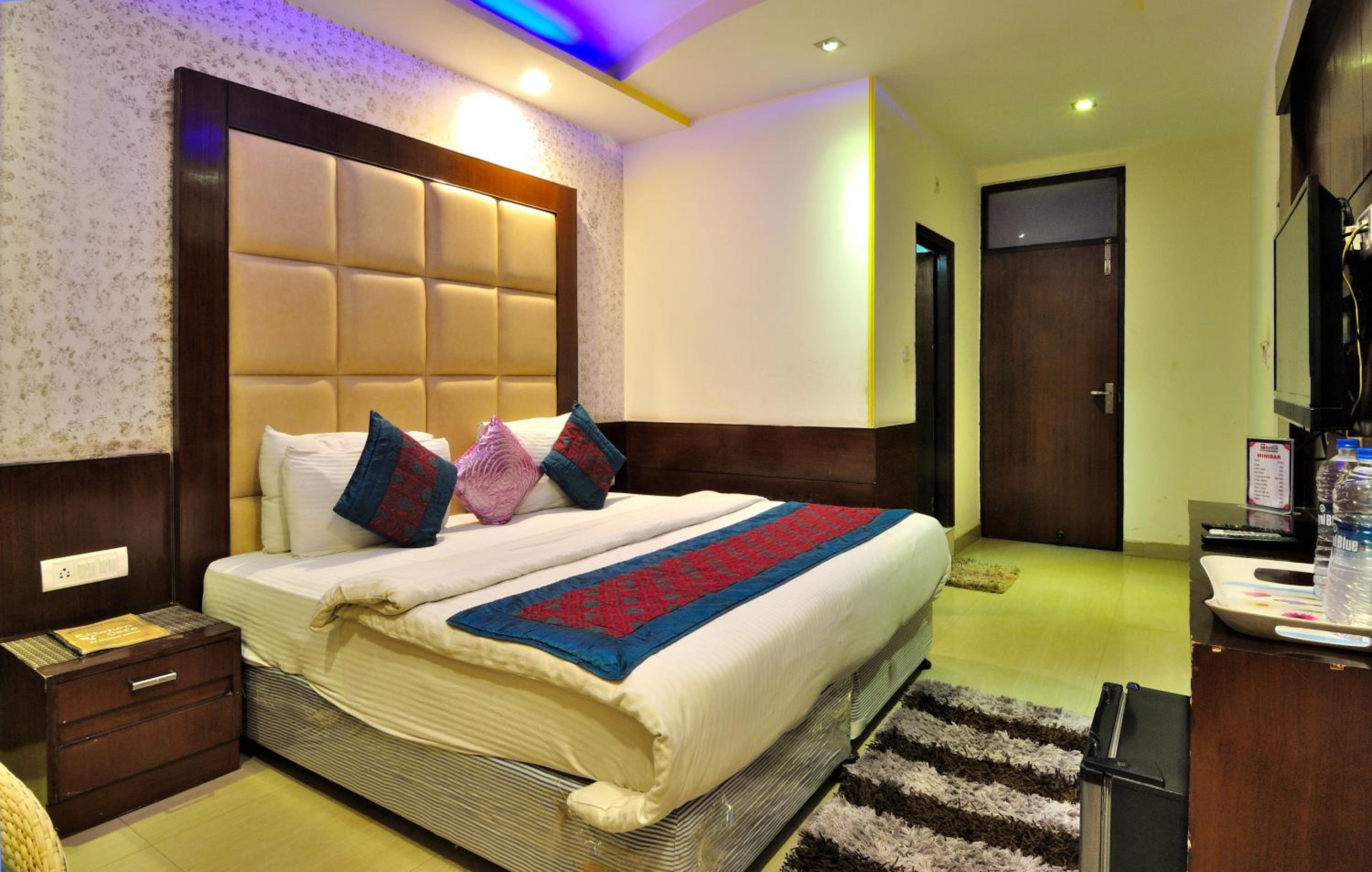 Super Deluxe Room