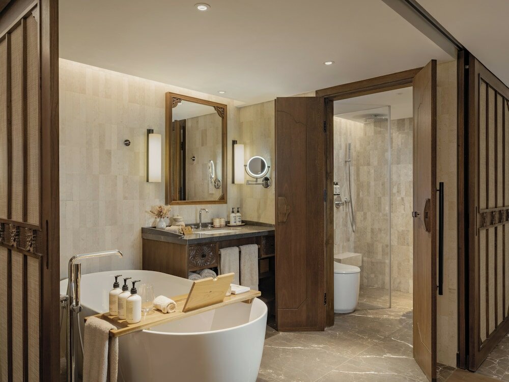 Connecting Junior Suite Lagoon Access