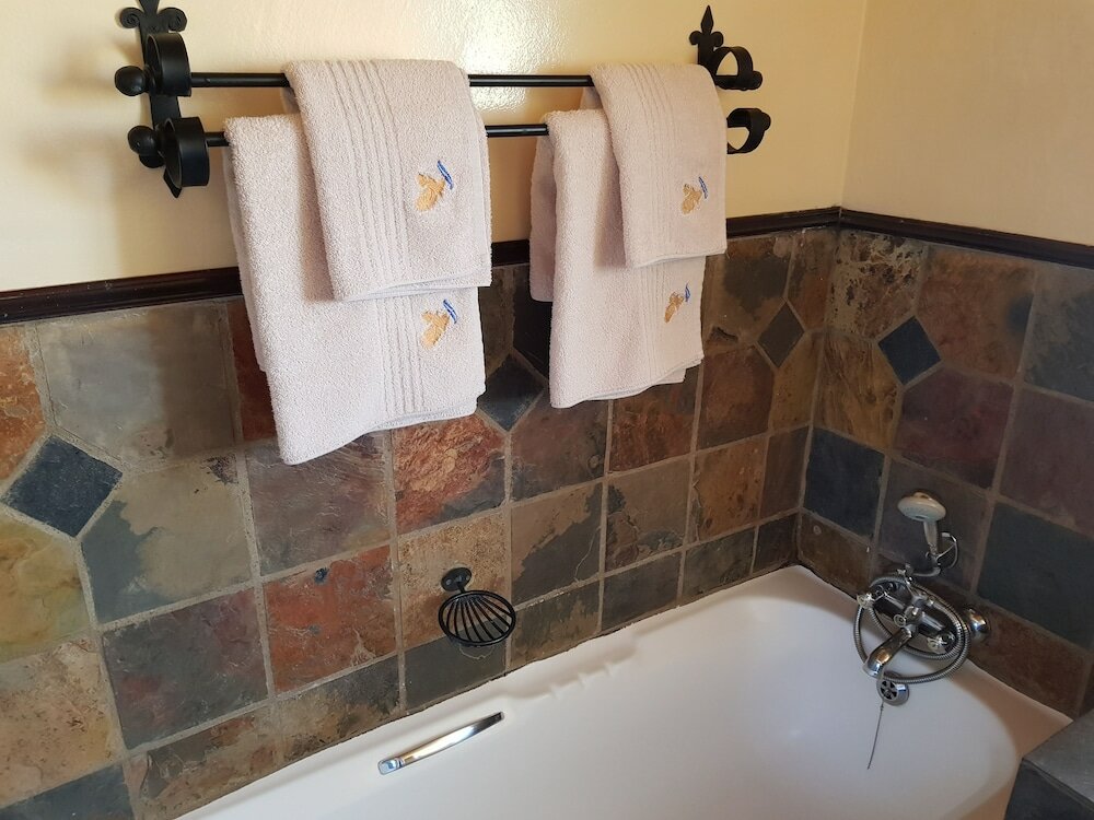 Deluxe Chalet, 2 Bedrooms, Garden Area (2)