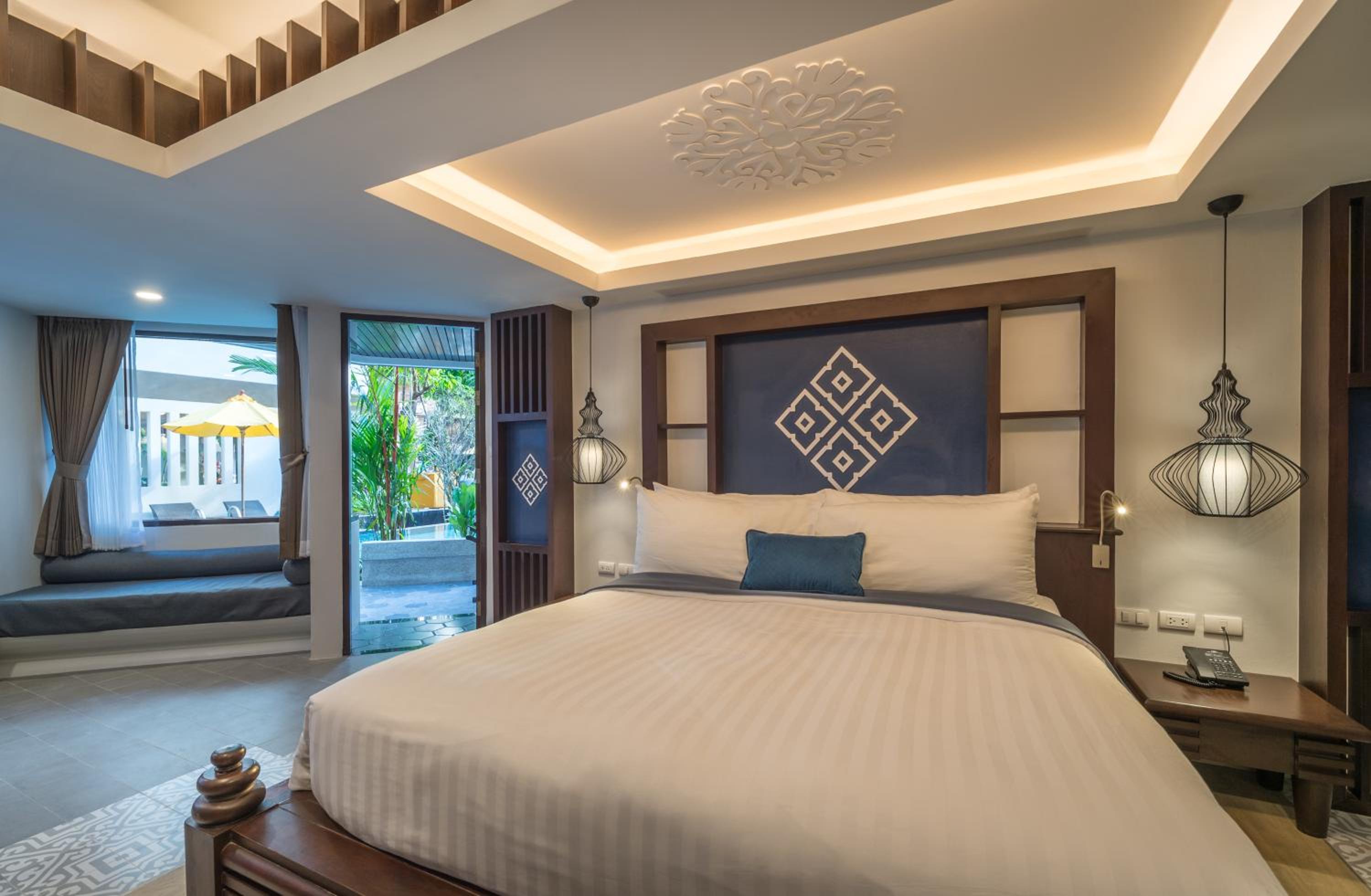 Deluxe Double Room with Pool Access