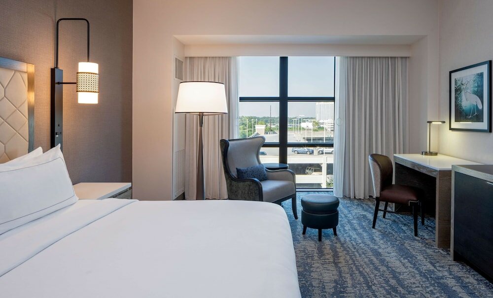 Room, 1 King Bed, Accessible, Bathtub (Hearing)