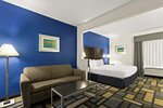 Suite, 1 King Bed, Accessible, Non Smoking (Refrigerator & Microwave) в Best Western Galleria Inn & Suites