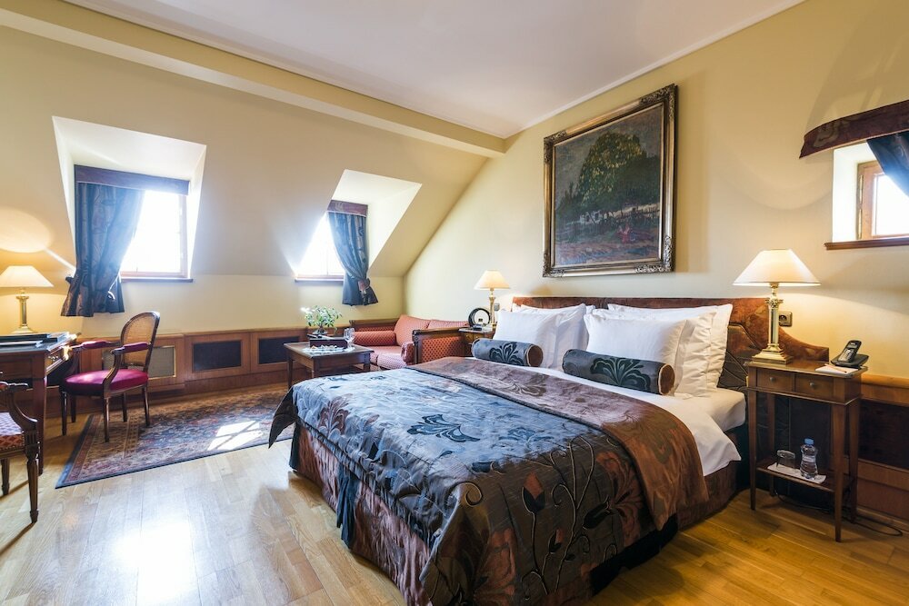 Grand Double or Twin Room (Deluxe)